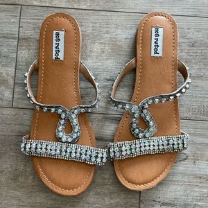 Not rated sandals